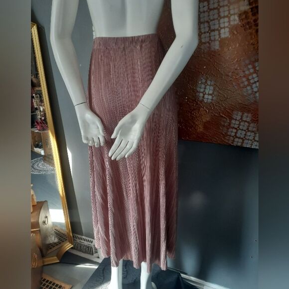 Missguided Dusty Rose Pleated Midi Skirt - Picture 3 of 12